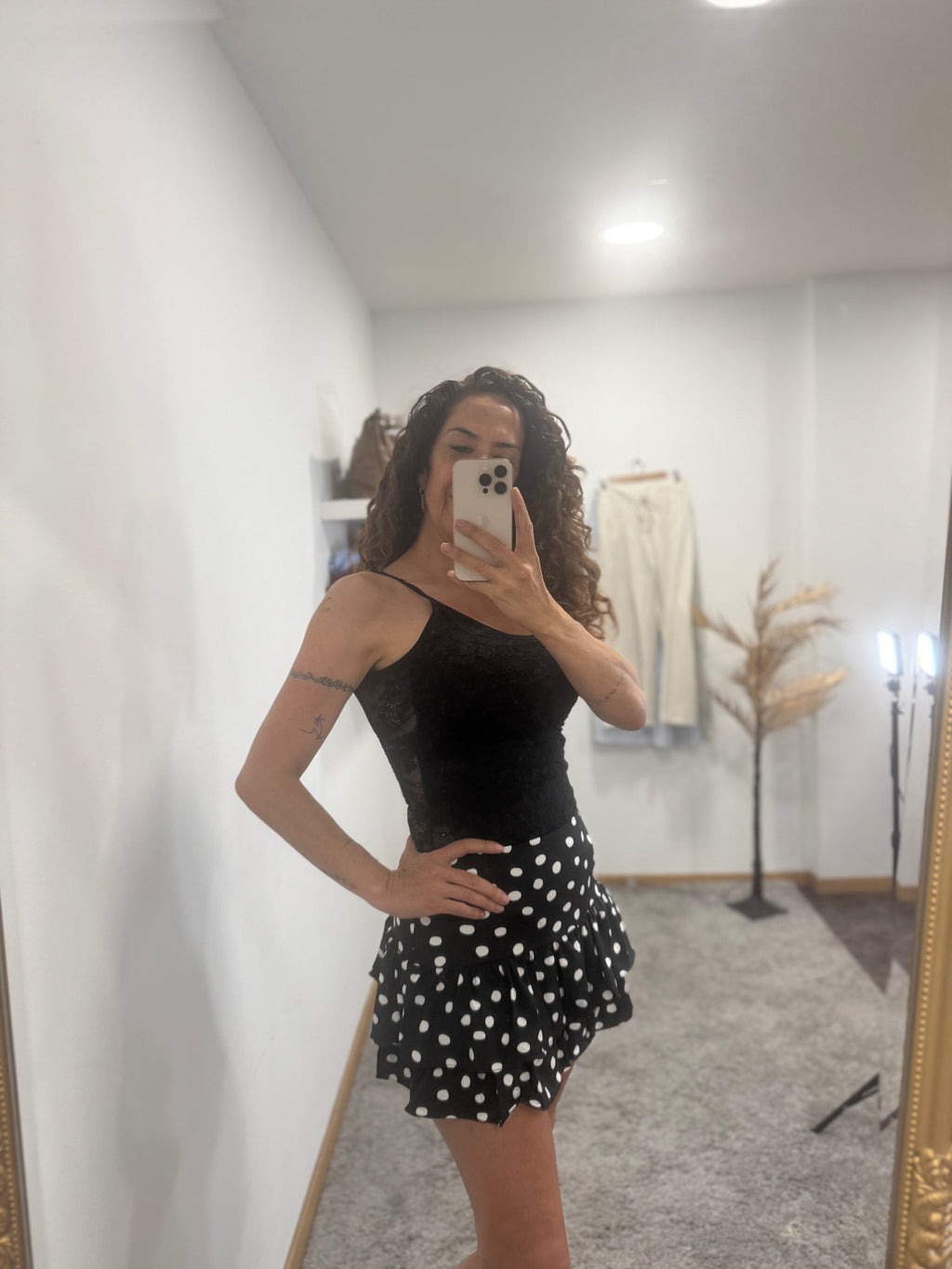 FALDA LUNARES VOLANTES