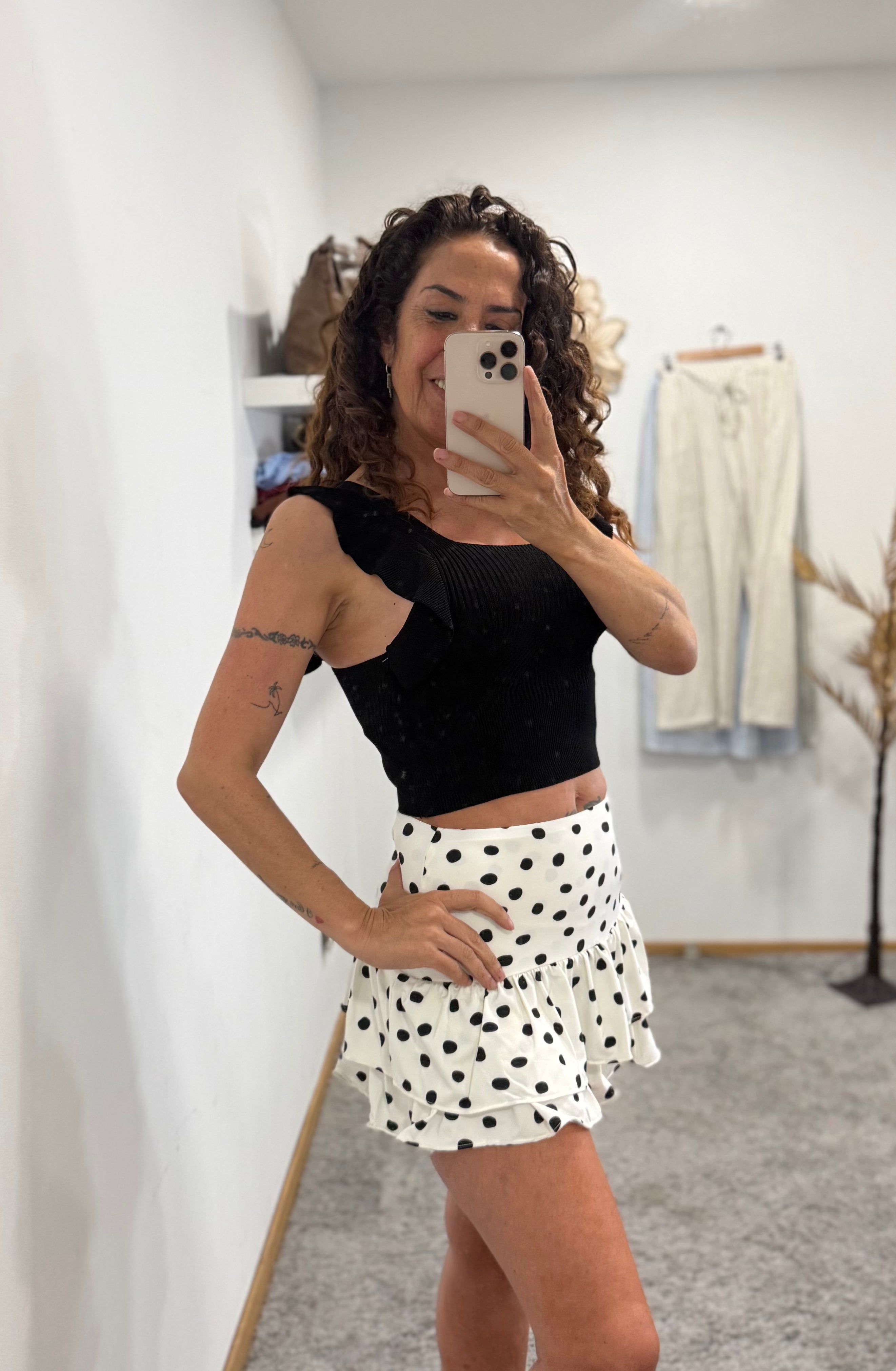 FALDA LUNARES VOLANTES