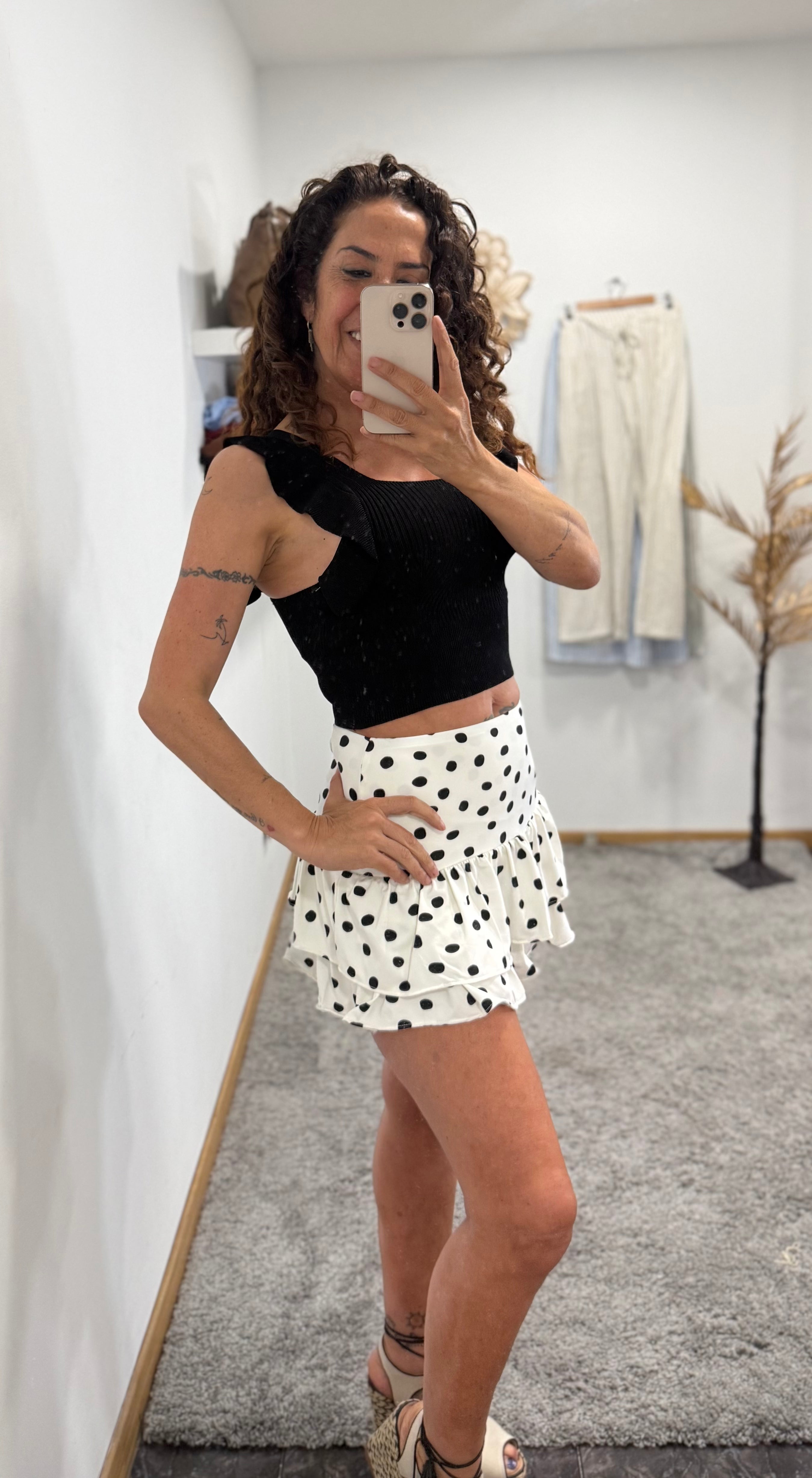 FALDA LUNARES VOLANTES