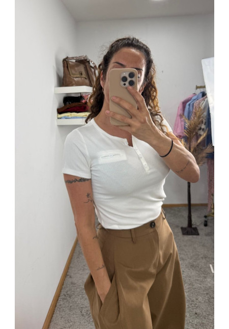 CAMISETA BLANCA ESSENTIAL