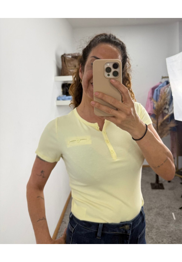 CAMISETA  ESSENTIAL AMARILLA