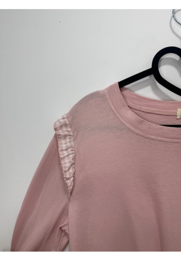 CAMISETA ROSA ROMÁNTICA